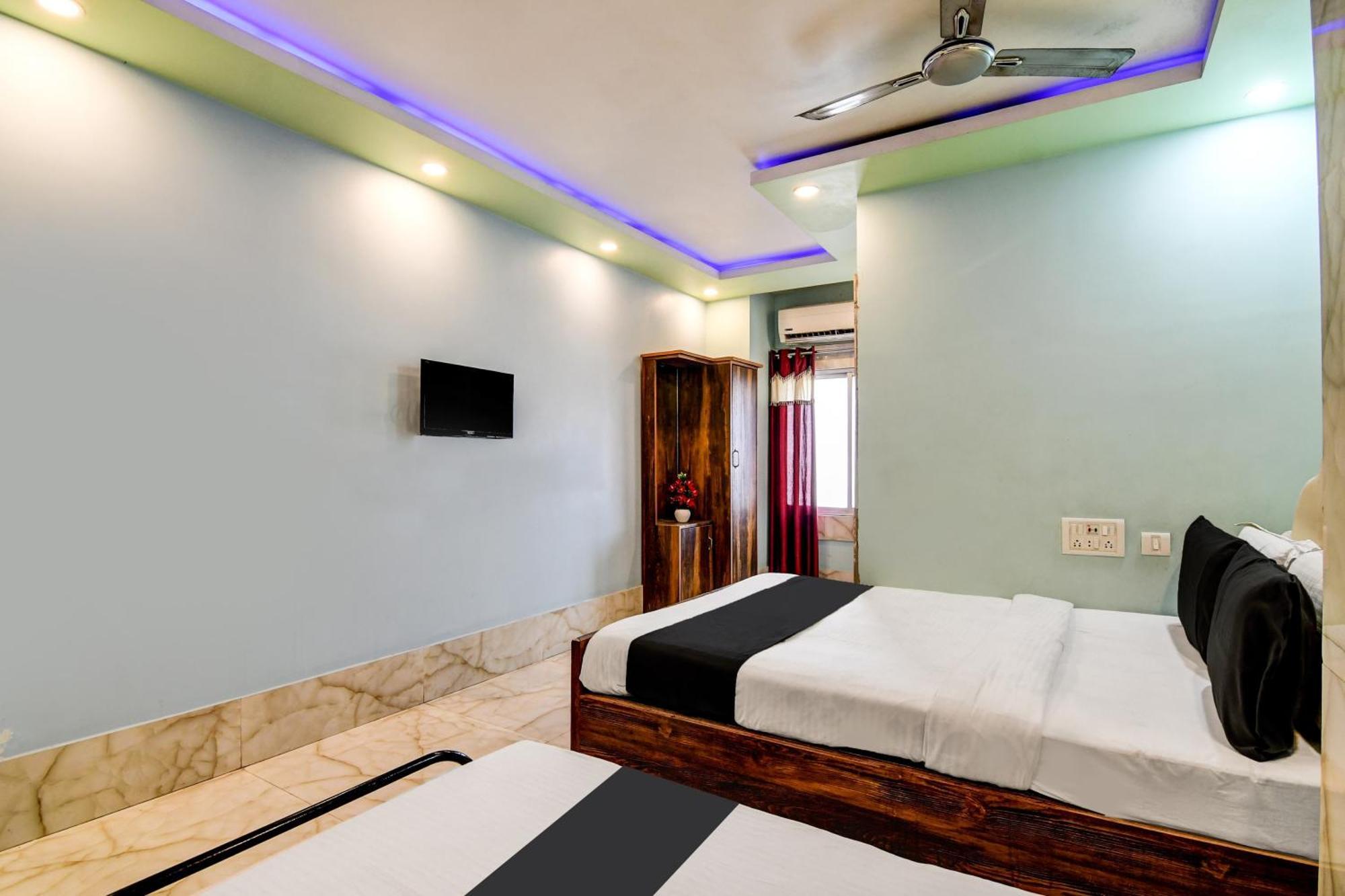 Super Collection O Raj Guest House Near Kolkata Airport Gauripur  Bagian luar foto