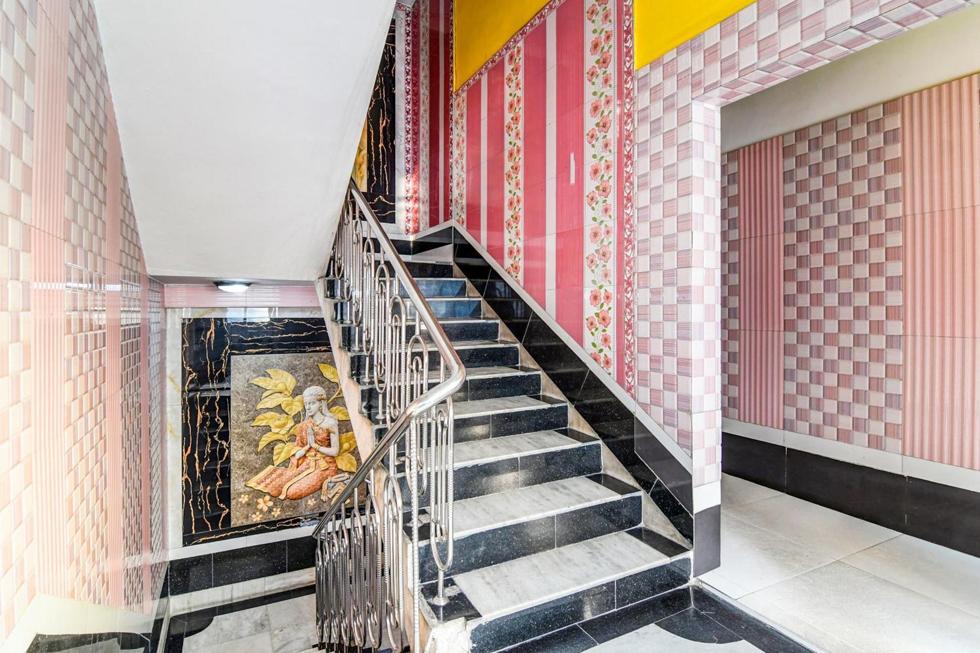 Super Collection O Raj Guest House Near Kolkata Airport Gauripur  Bagian luar foto