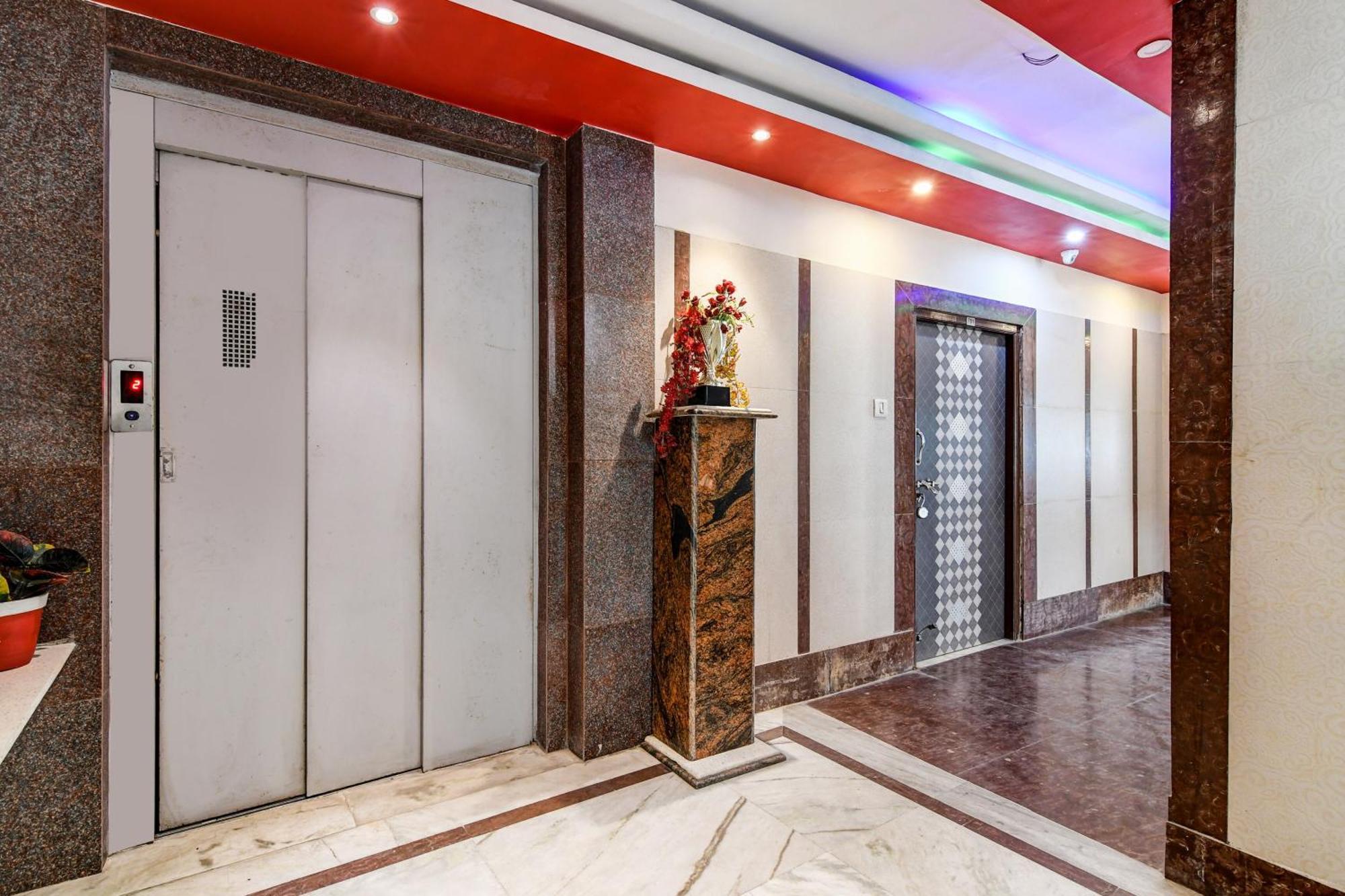 Super Collection O Raj Guest House Near Kolkata Airport Gauripur  Bagian luar foto
