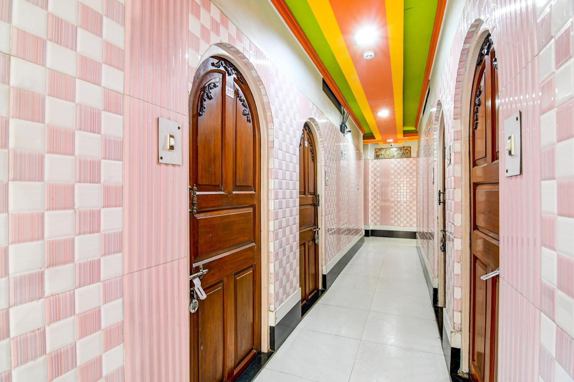 Super Collection O Raj Guest House Near Kolkata Airport Gauripur  Bagian luar foto