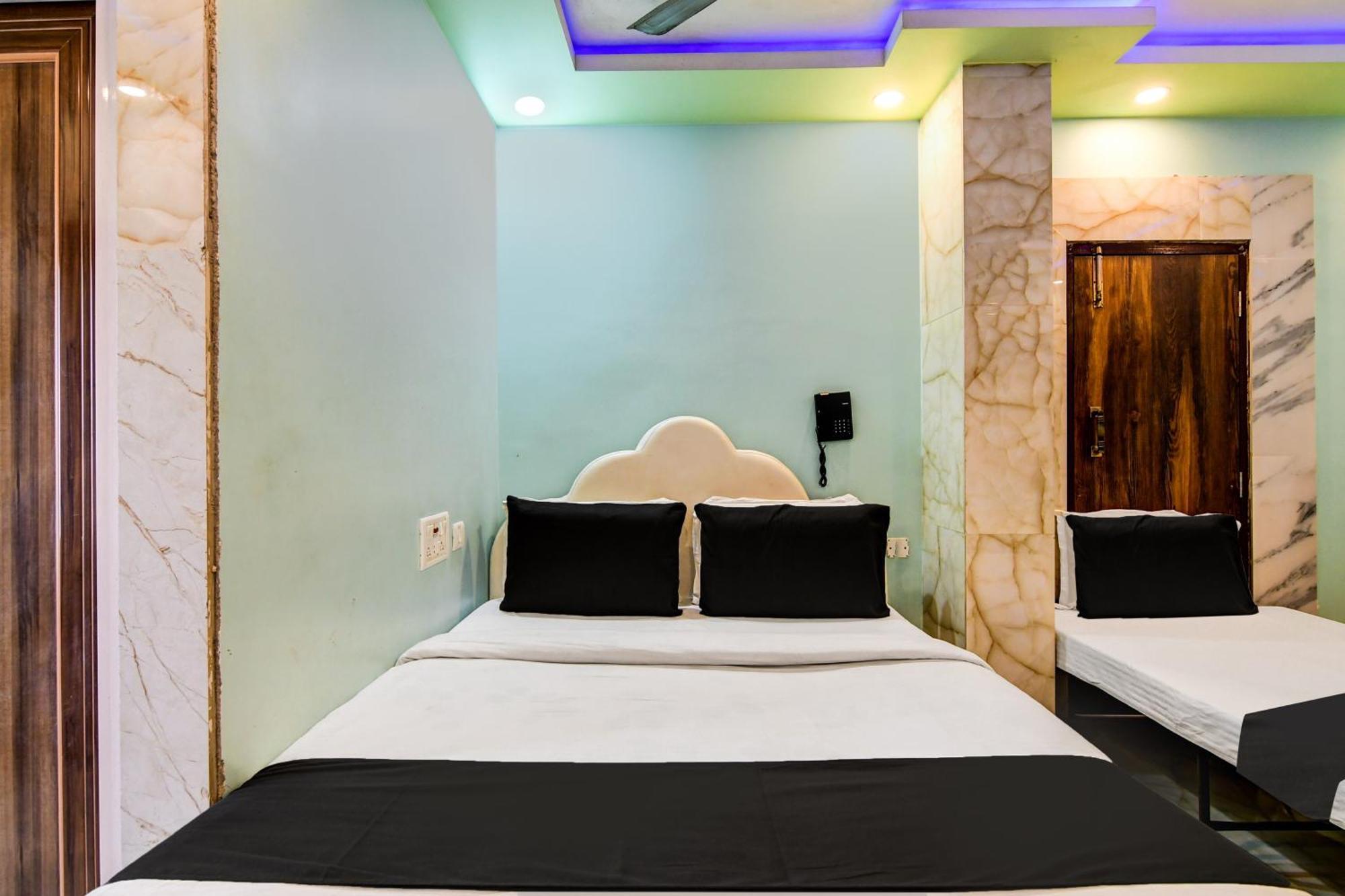 Super Collection O Raj Guest House Near Kolkata Airport Gauripur  Bagian luar foto