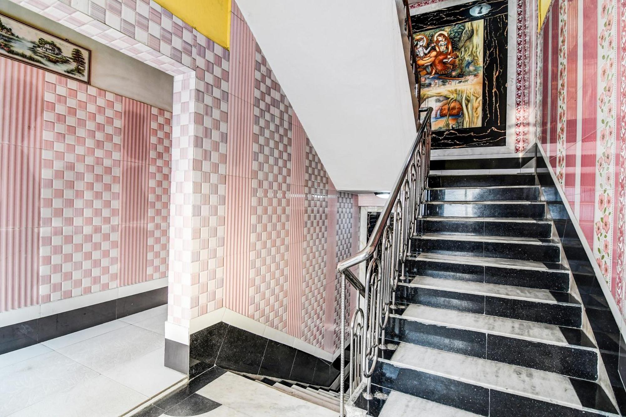 Super Collection O Raj Guest House Near Kolkata Airport Gauripur  Bagian luar foto