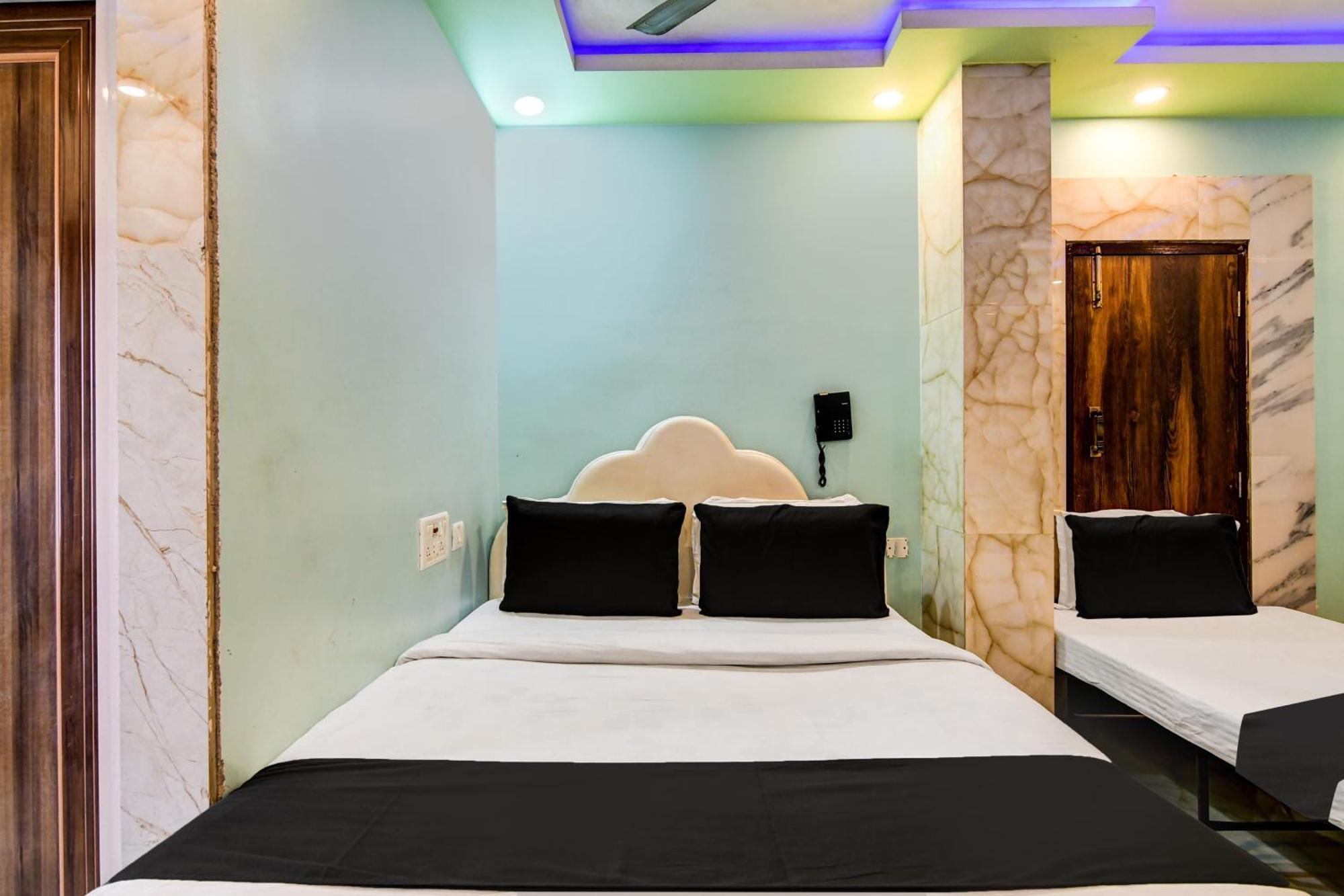 Super Collection O Raj Guest House Near Kolkata Airport Gauripur  Bagian luar foto